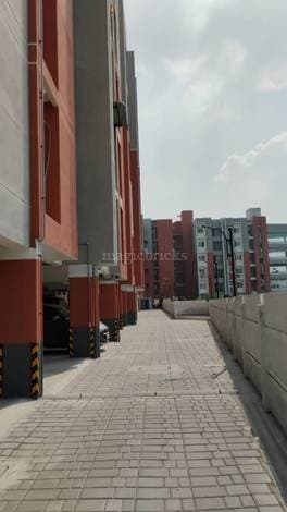 Traventure Helios in Perambur, Chennai
